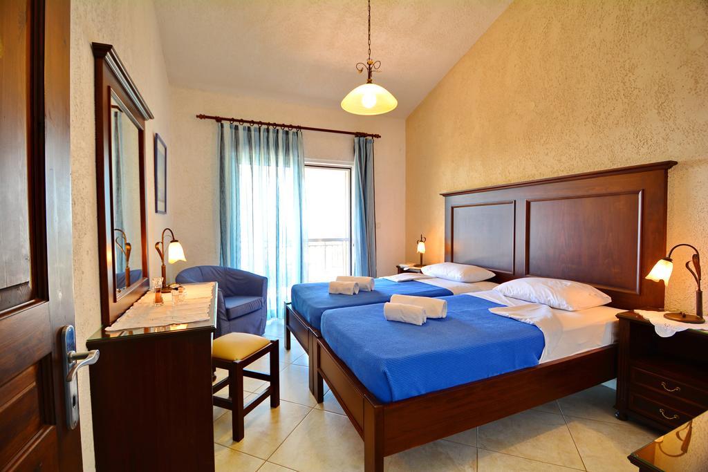 Helidonia Apartment Loutra Kyllinis Bagian luar foto